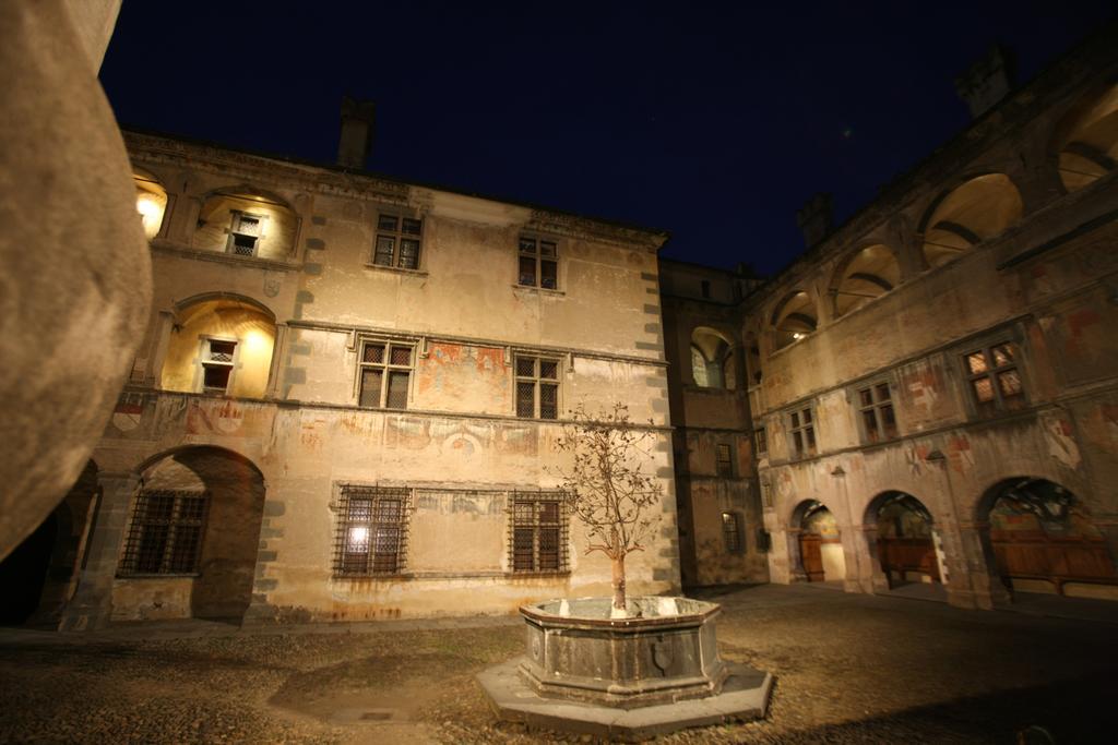 Maison Cassius Issogne Kültér fotó