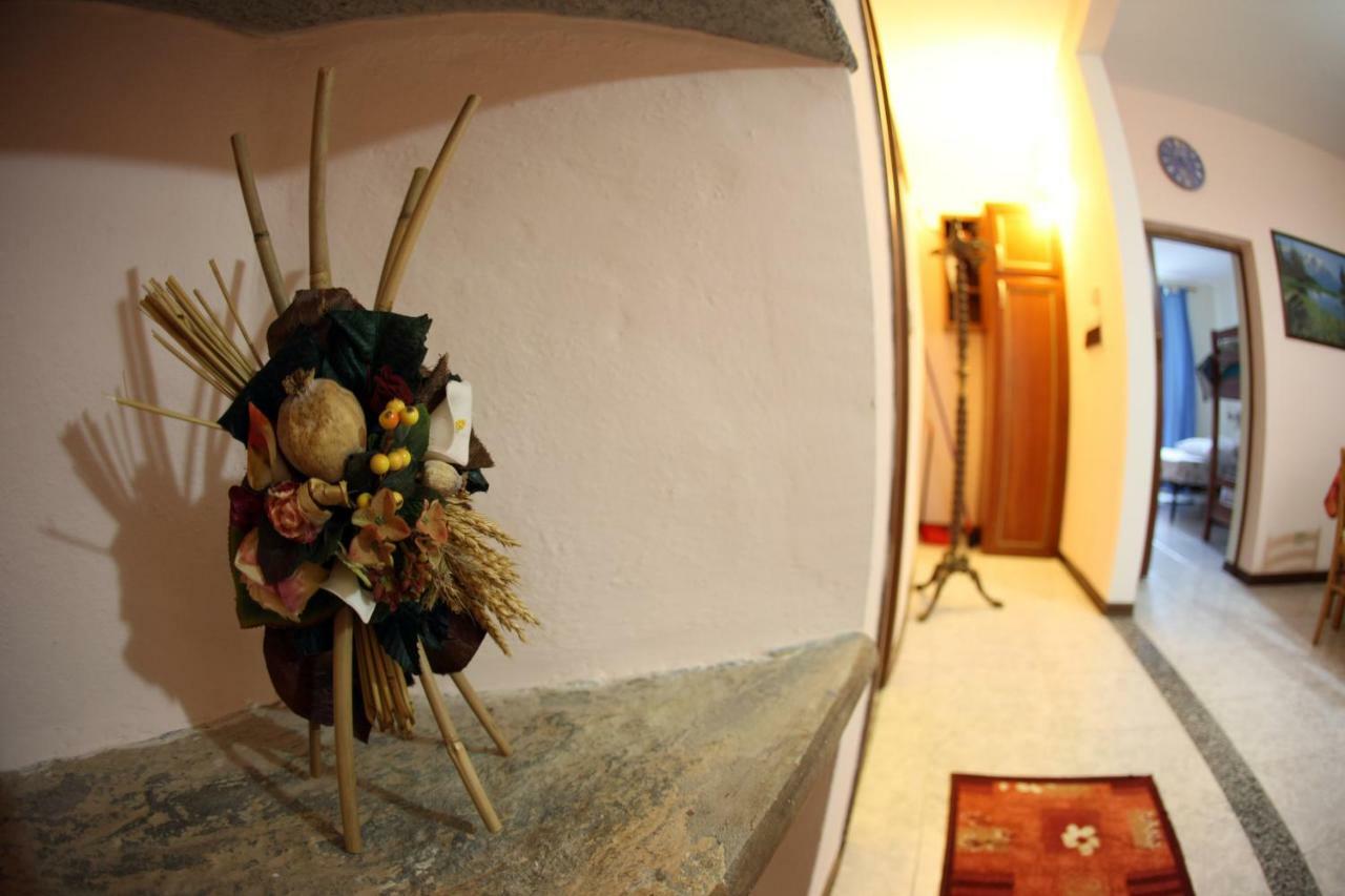 Maison Cassius Issogne Kültér fotó